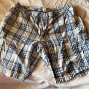 Men’s 40 waist cargo shorts